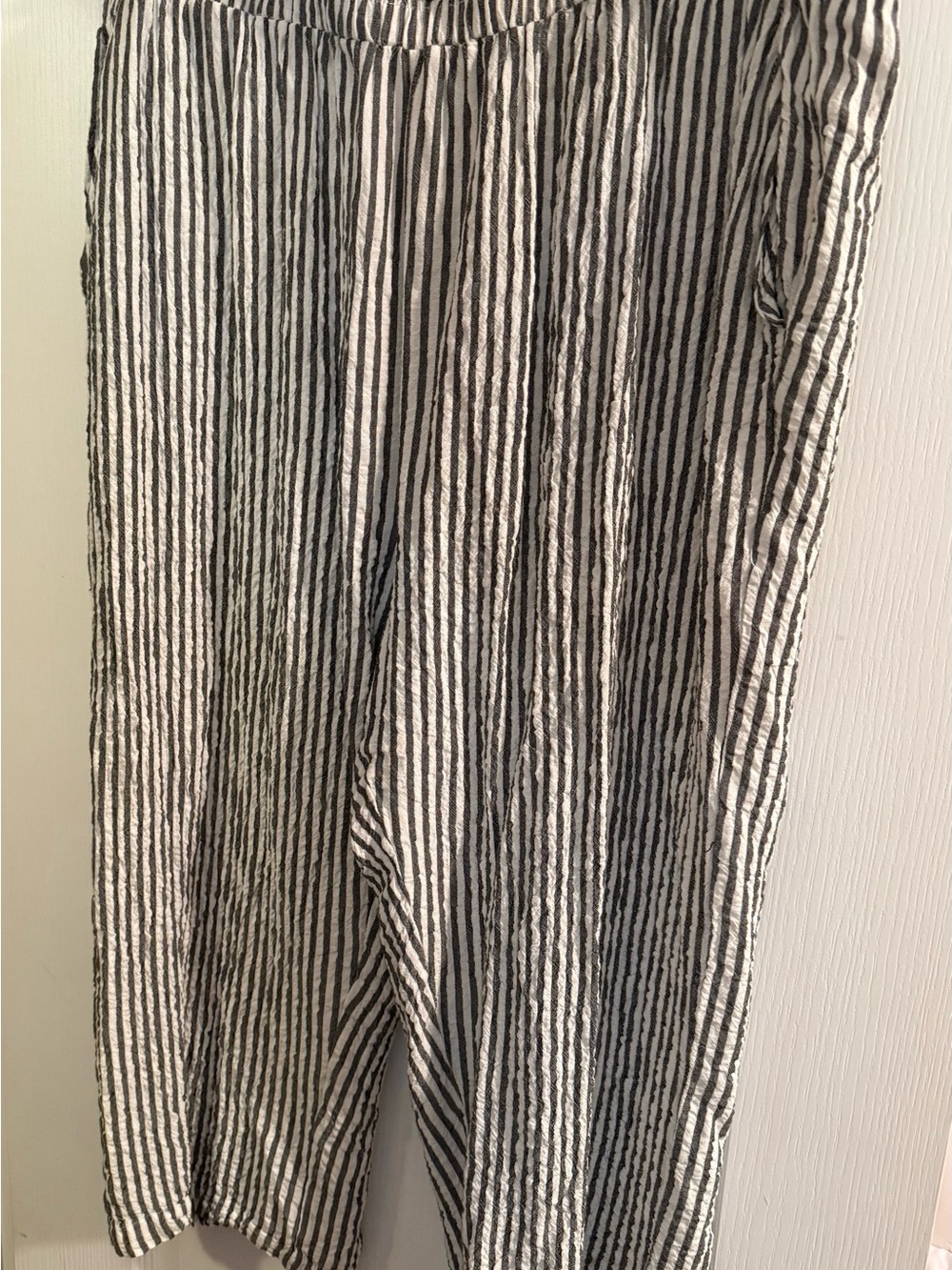 Women’s Grey & White Striped Casual Pants